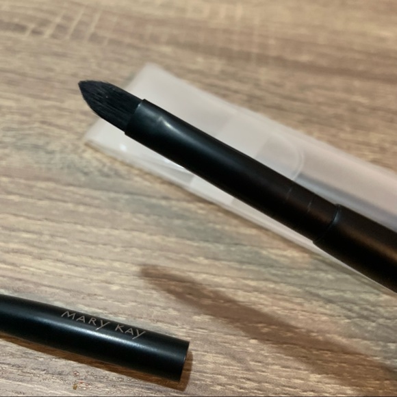 Lip brush - Picture 2 of 2